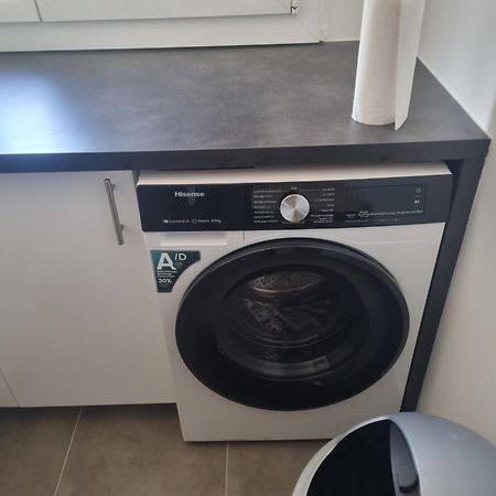 Chambre Privative Renove 2024, Climatisation, Tramway Sur Place , 12 Min Centre, 16 Min Plage, Apercu Lateral Mer, 2 Wc Avec 2 Salle De Bain, Private Room Renovated 2024, Air-Conditioned , Tram On Spot, 2 Toilets And 2 Bathrooms Nice Eksteriør billede