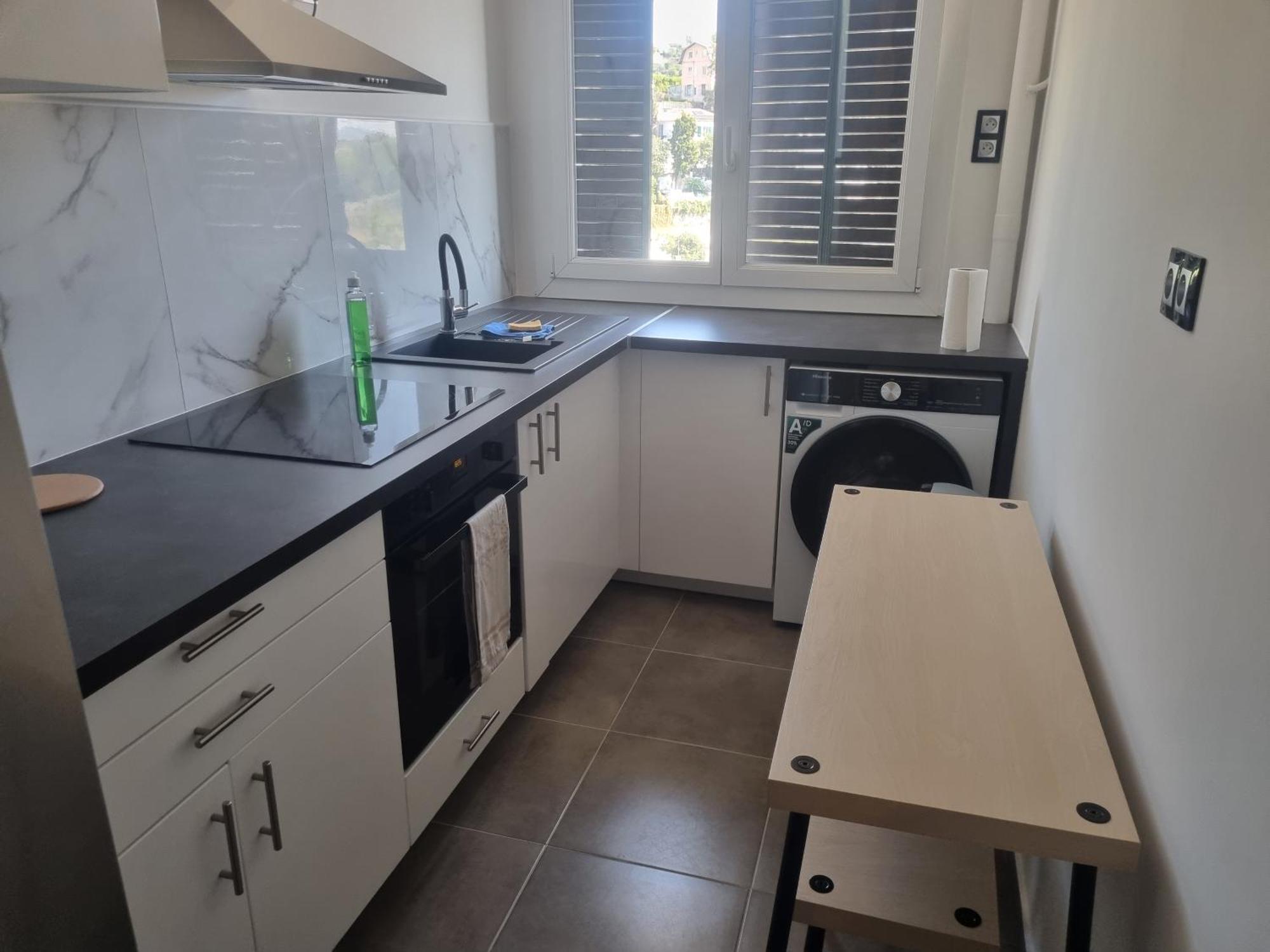 Chambre Privative Renove 2024, Climatisation, Tramway Sur Place , 12 Min Centre, 16 Min Plage, Apercu Lateral Mer, 2 Wc Avec 2 Salle De Bain, Private Room Renovated 2024, Air-Conditioned , Tram On Spot, 2 Toilets And 2 Bathrooms Nice Eksteriør billede